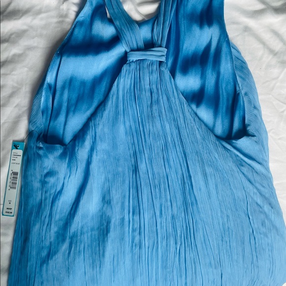 Alice + Olivia Crepe Pleated Tank Top - Picture 4 of 8